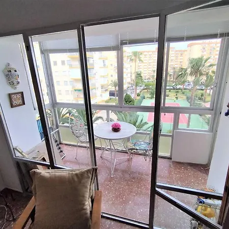 Beachfront With Pool In Urb Pueblo Nuevo And Tennis Appartement *