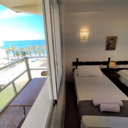 Beachfront With Pool In Urb Pueblo Nuevo And Tennis Appartement *