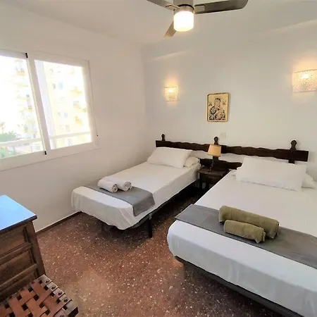 Beachfront With Pool In Urb Pueblo Nuevo And Tennis Appartement *