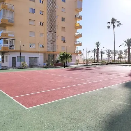 Appartement Beachfront With Pool In Urb Pueblo Nuevo And Tennis